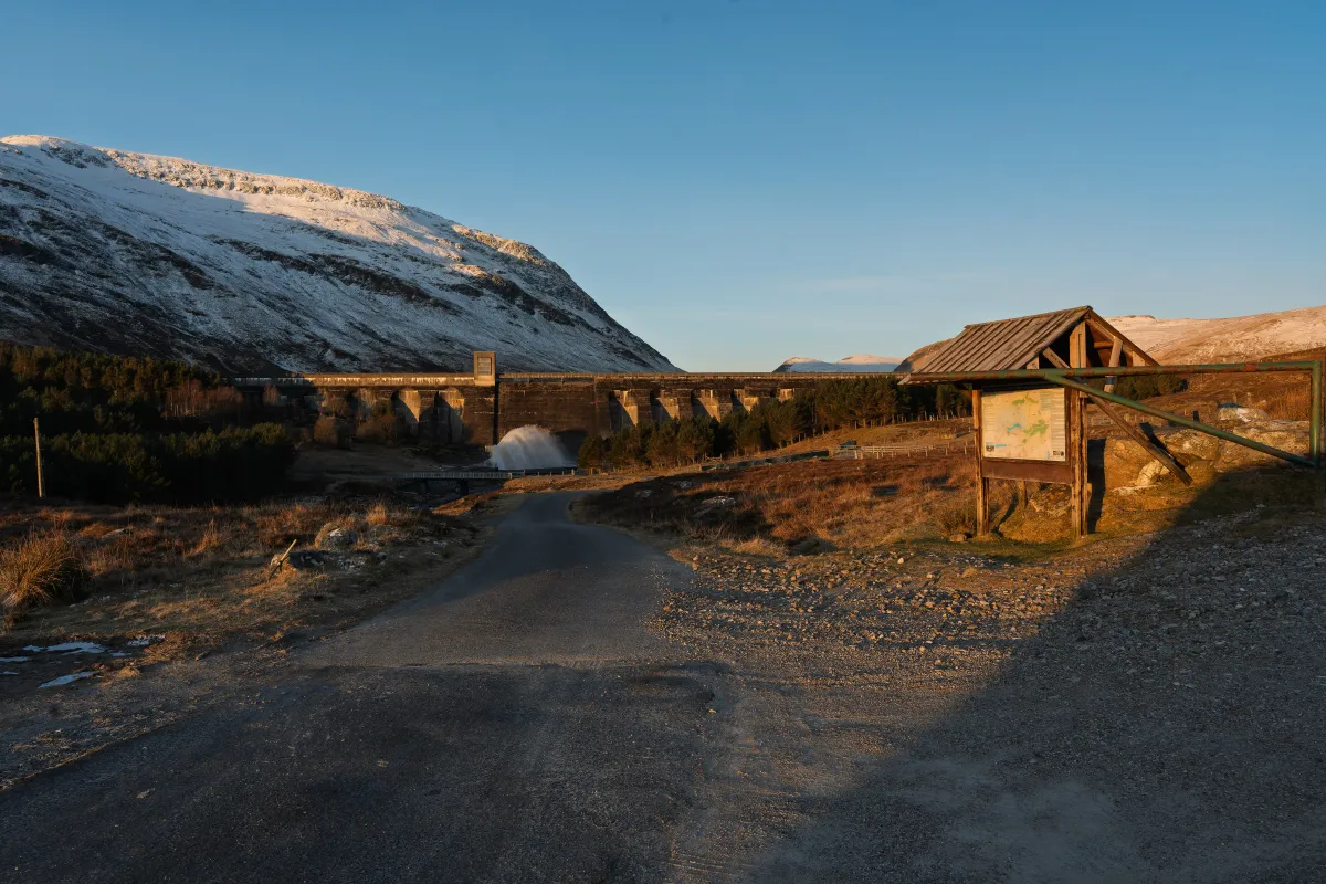 the starting point looking towards Giorra Dam