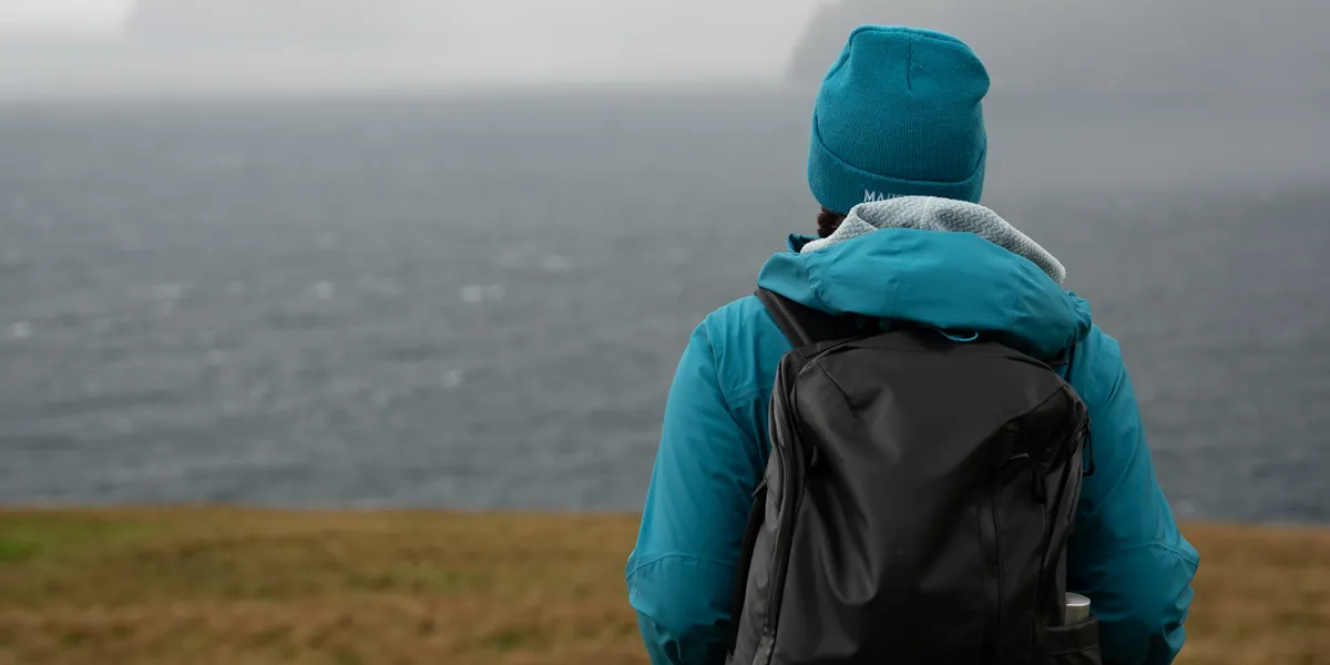 Donna looking out into the horizon
